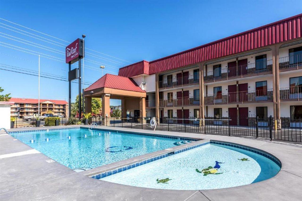 Red Roof Inn & Suites Pigeon Forge Parkway Zewnętrze zdjęcie