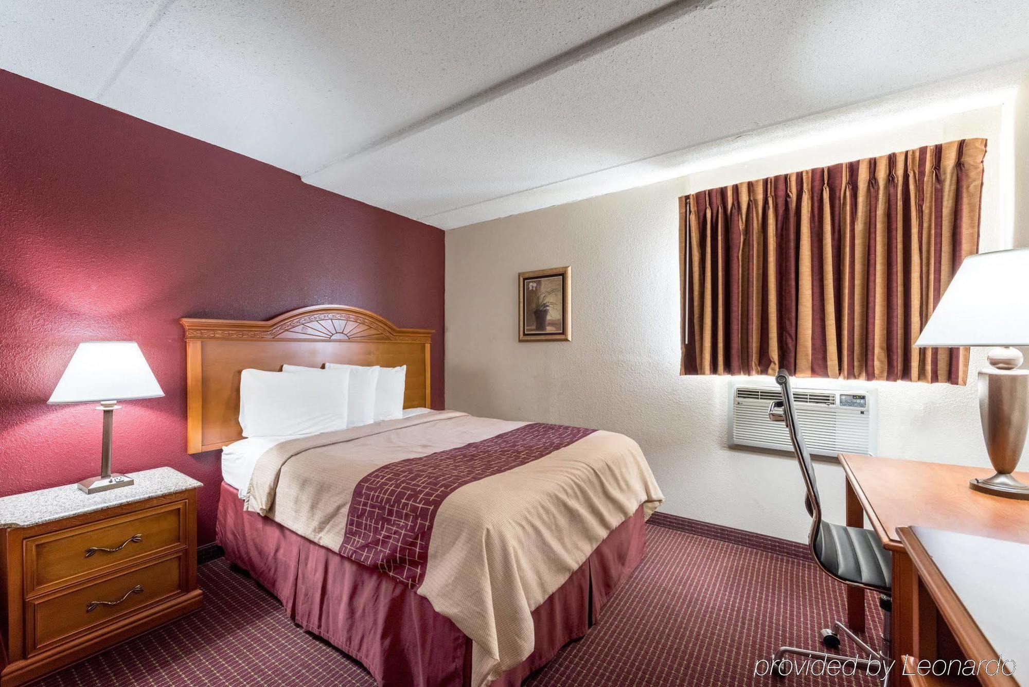 Red Roof Inn & Suites Pigeon Forge Parkway Zewnętrze zdjęcie
