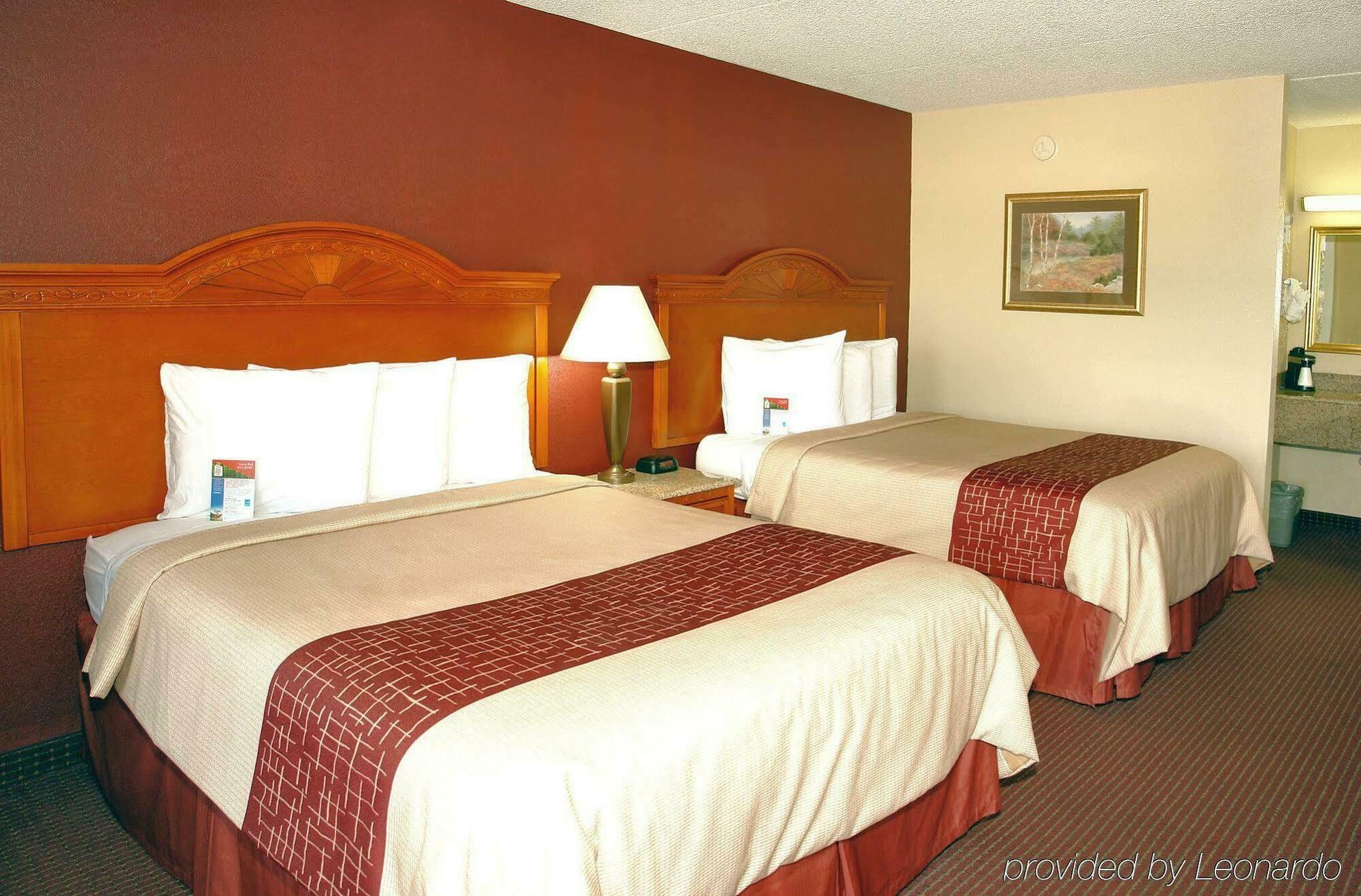 Red Roof Inn & Suites Pigeon Forge Parkway Zewnętrze zdjęcie